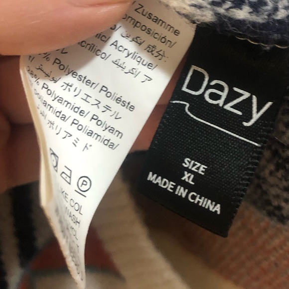 Retro-Inspired Multi-Colored Cardigan - Picture 3 of 5